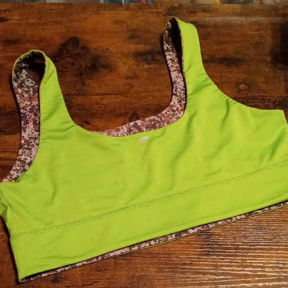 Fabletics Other - NWOT Fabletics Large Gorgeous neon Green Unpadded Wirefree Sports Bra